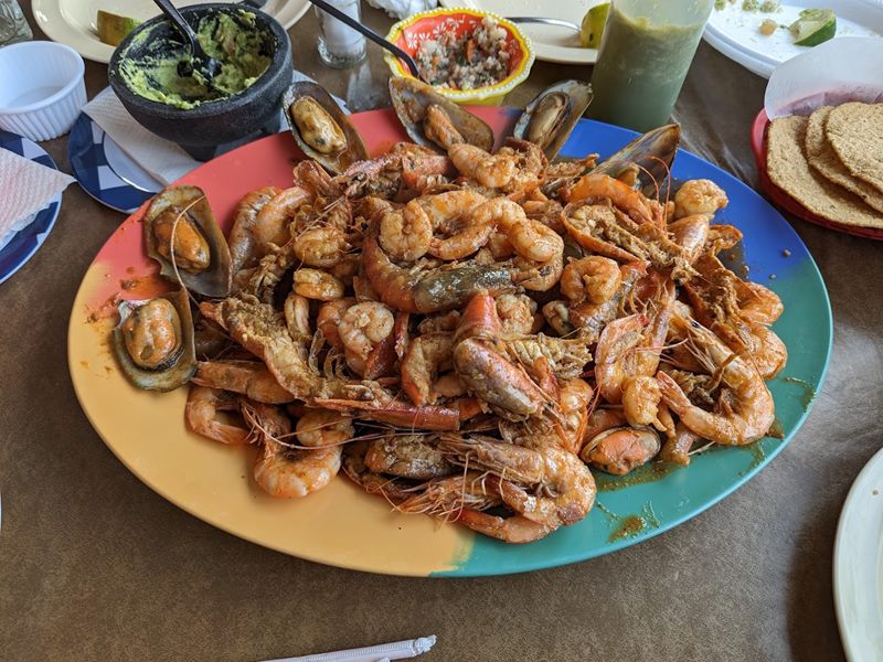 Mariscos La Laguna food